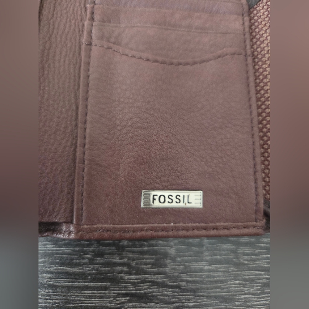 Men's Fossil Rich Brown Leather Wallet - Picture 8 of 8